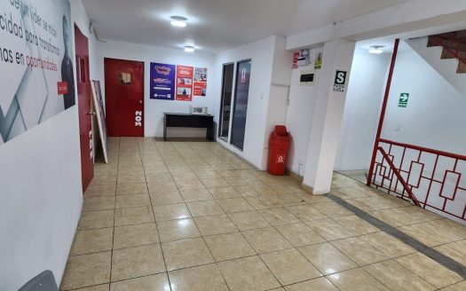 ALQUILER DE LOCAL COMERCIAL 5 PISOS AVENIDA FRENTE A ESTACION DEL METROPOLITANO NARAJAL