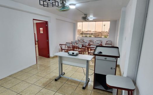 ALQUILER DE LOCAL COMERCIAL 5 PISOS AVENIDA FRENTE A ESTACION DEL METROPOLITANO NARAJAL